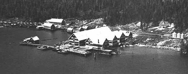 Vue aérienne de bâtiments de conserverie.