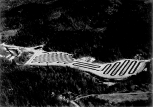 Un canal artificiel oscille dans plusieurs directions pour étendre la zone de frai.